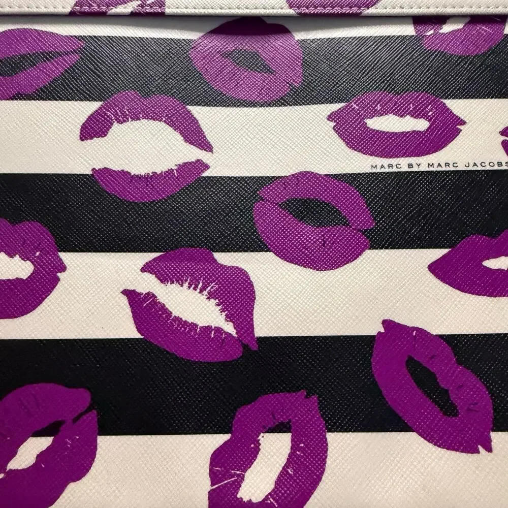 Marc by Marc Jacobs Striped Purple Lips Laptop Sleeve / Case